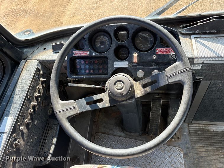 image for item EA7781 1993 MCI MC-12 coach bus