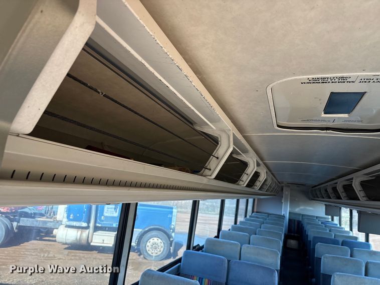 image for item EA7781 1993 MCI MC-12 coach bus