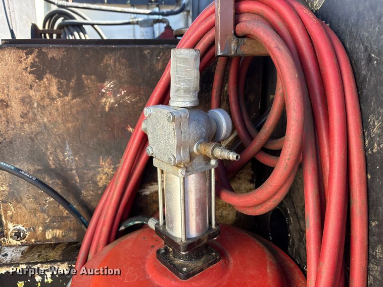 image for item EA7786 1987 Ford F8000 utility / service truck