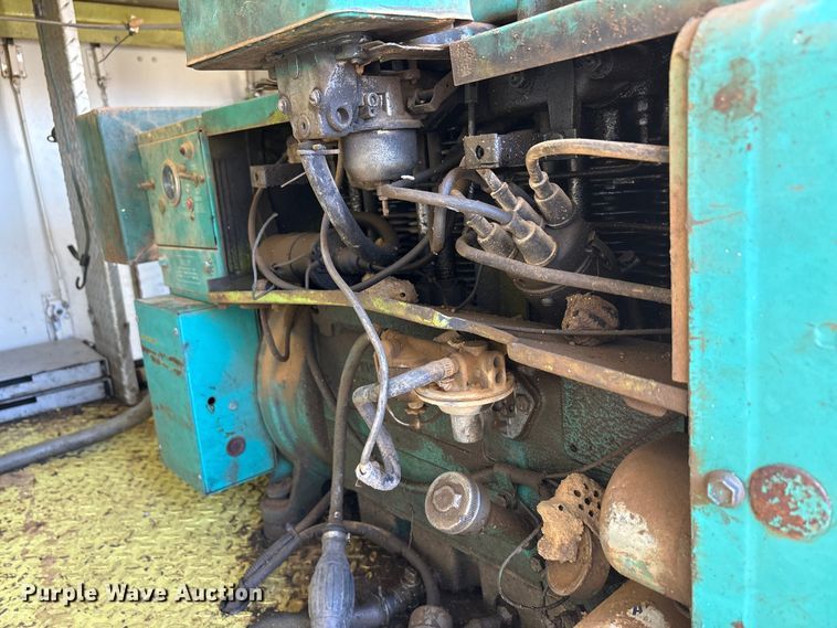 image for item EA7786 1987 Ford F8000 utility / service truck