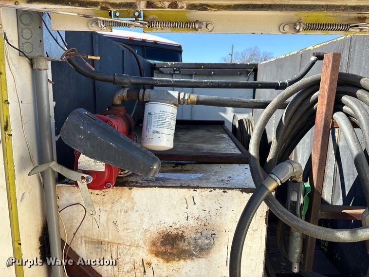 image for item EA7786 1987 Ford F8000 utility / service truck