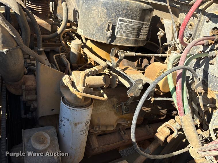 image for item EA7786 1987 Ford F8000 utility / service truck