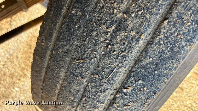 image for item EA7786 1987 Ford F8000 utility / service truck