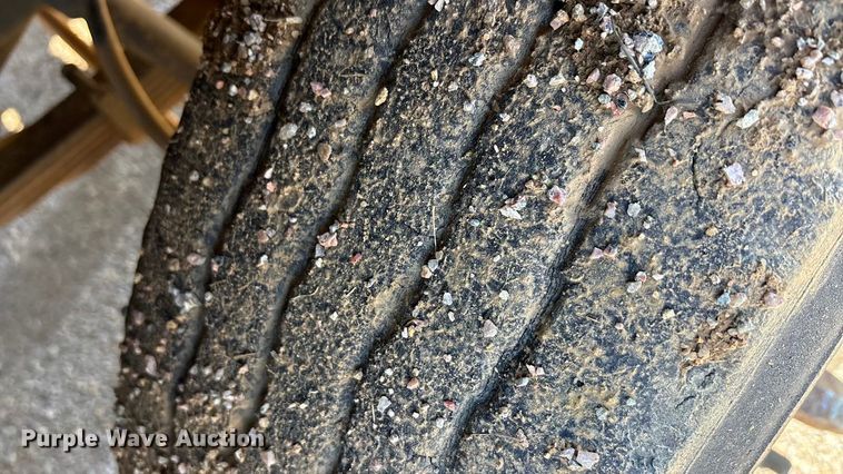 image for item EA7786 1987 Ford F8000 utility / service truck