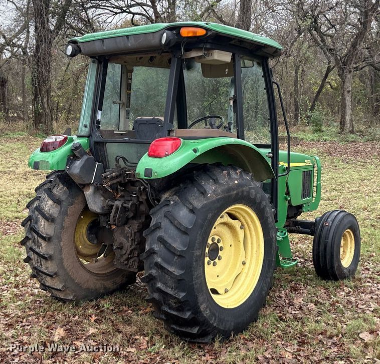 image for item EA7788 2004 John Deere 5520 tractor