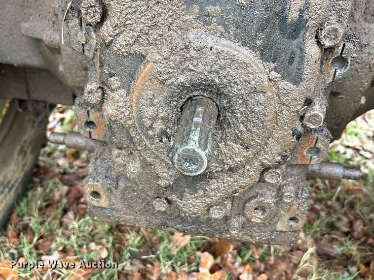 image for item EA7788 2004 John Deere 5520 tractor