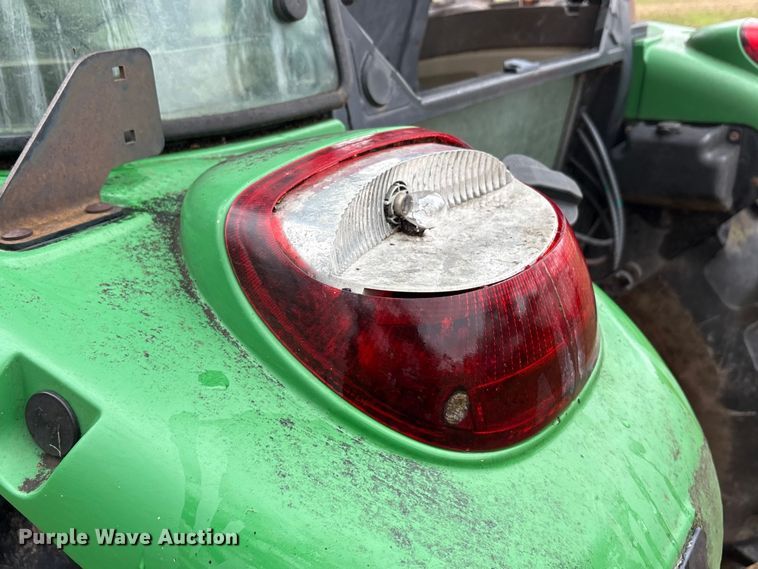 image for item EA7788 2004 John Deere 5520 tractor