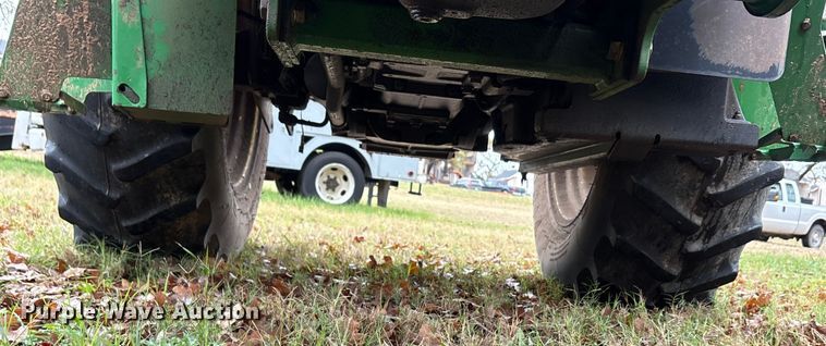 image for item EA7788 2004 John Deere 5520 tractor