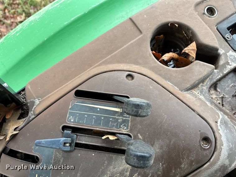 image for item EA7788 2004 John Deere 5520 tractor