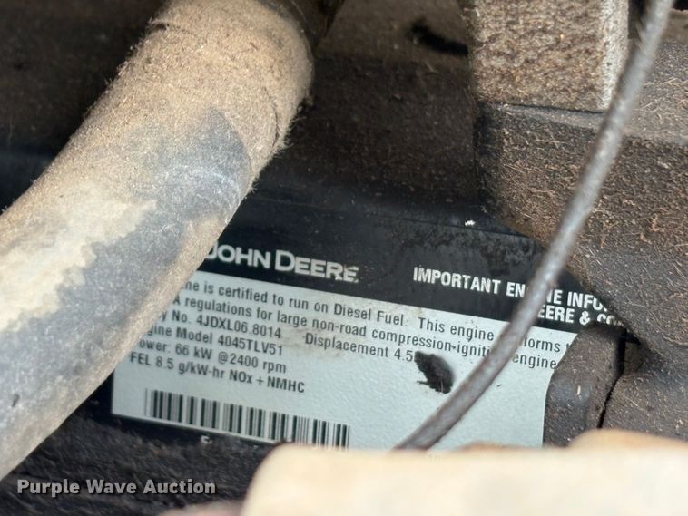 image for item EA7788 2004 John Deere 5520 tractor