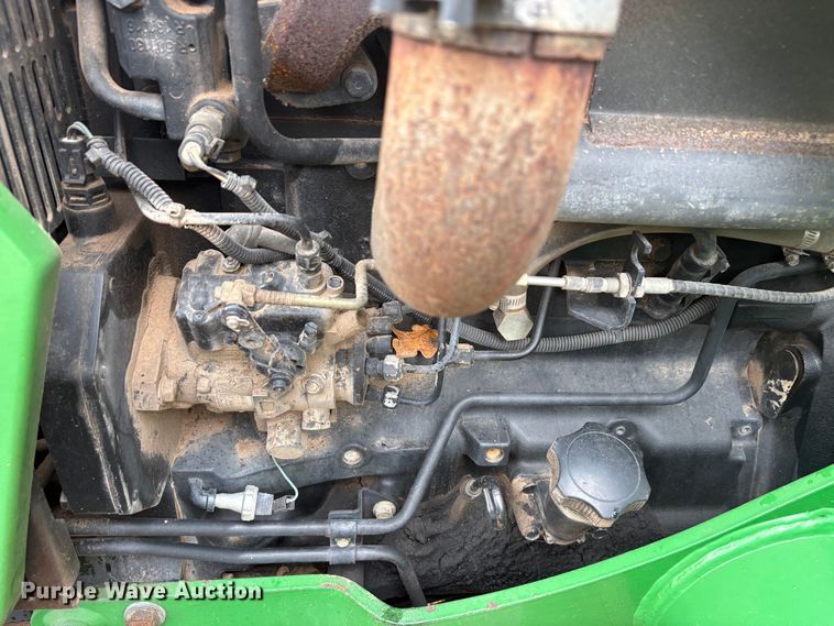 image for item EA7788 2004 John Deere 5520 tractor