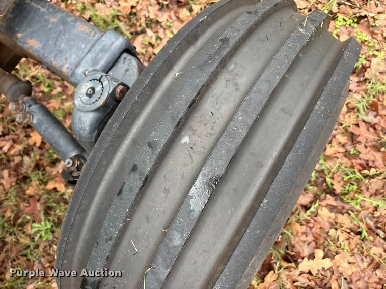 image for item EA7788 2004 John Deere 5520 tractor