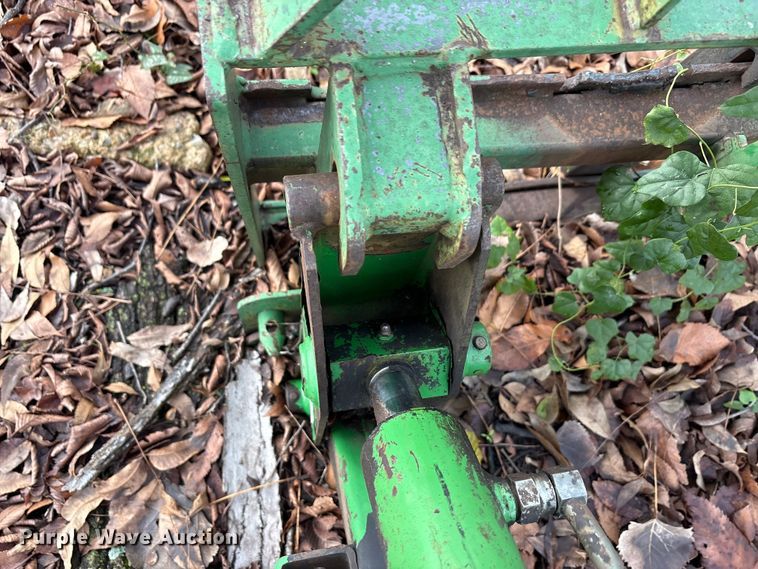 image for item EA7788 2004 John Deere 5520 tractor