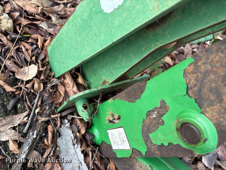 image for item EA7788 2004 John Deere 5520 tractor