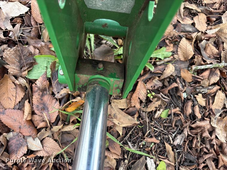 image for item EA7788 2004 John Deere 5520 tractor