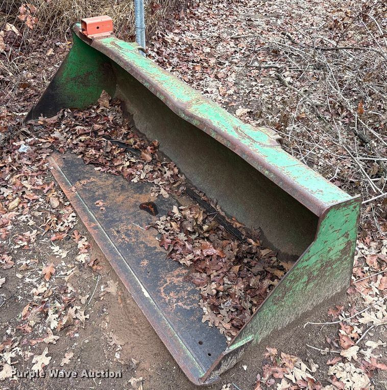 image for item EA7788 2004 John Deere 5520 tractor