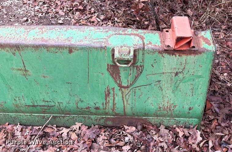 image for item EA7788 2004 John Deere 5520 tractor