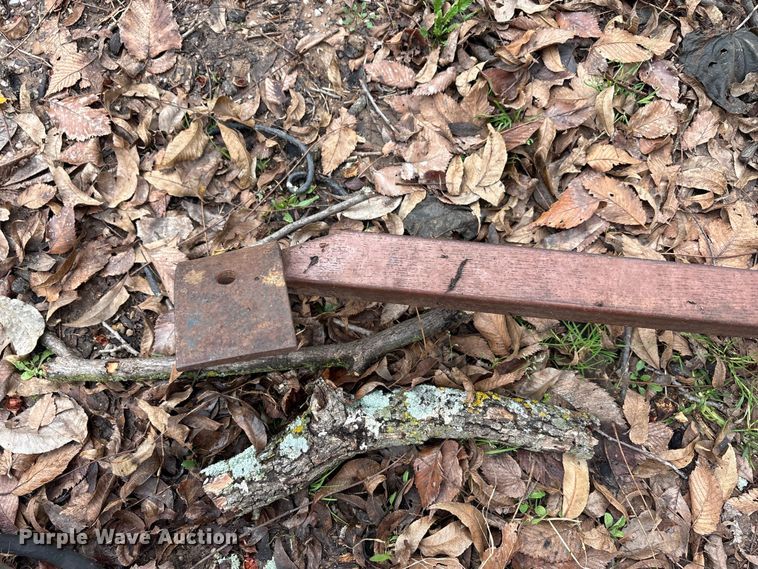 image for item EA7788 2004 John Deere 5520 tractor