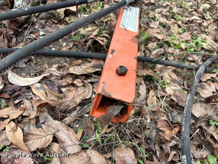 image for item EA7788 2004 John Deere 5520 tractor