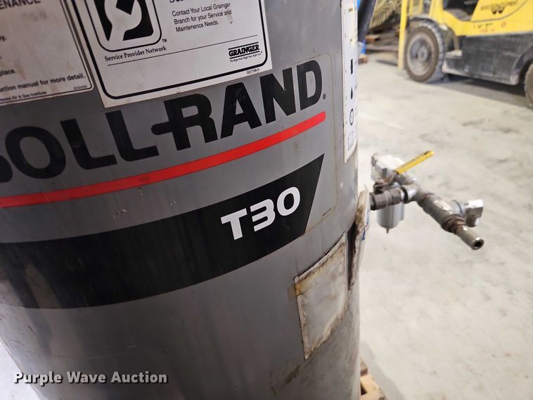 image for item EB8462 (3) air compressors