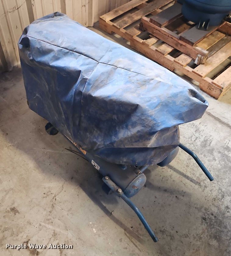 image for item EB8462 (3) air compressors