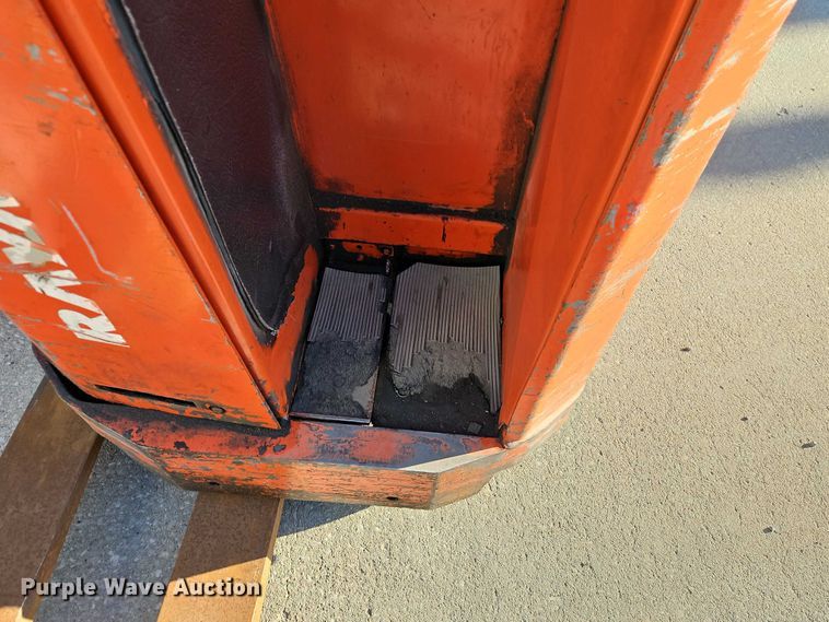 image for item EB8463 Raymond 20R40TT forklift