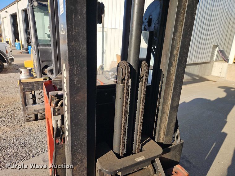 image for item EB8463 Raymond 20R40TT forklift