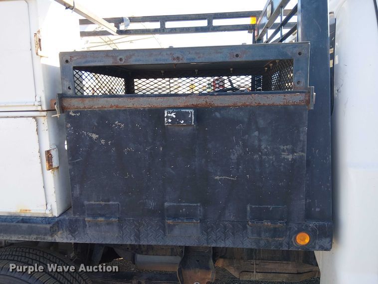 image for item EC1294 2008 Ford F250 Super Duty flatbed pickup truck