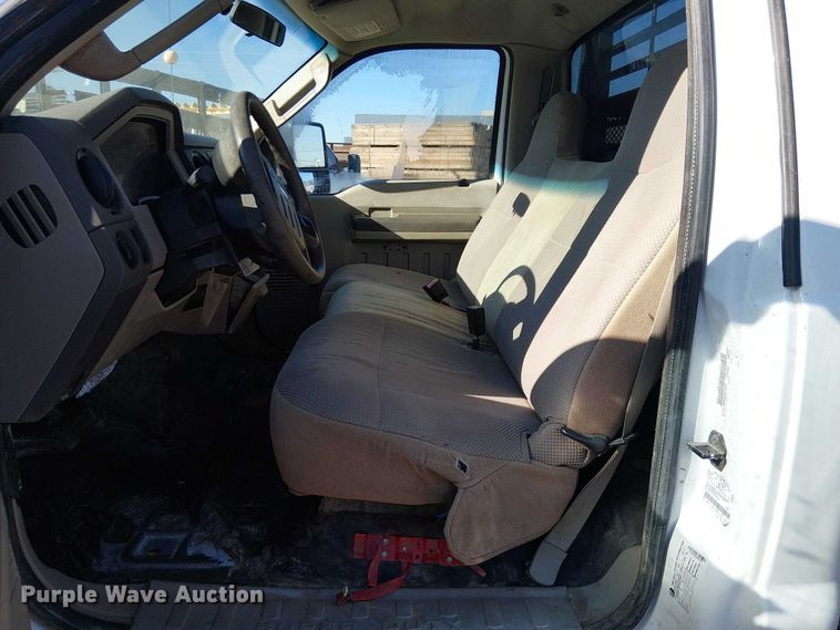 image for item EC1294 2008 Ford F250 Super Duty flatbed pickup truck