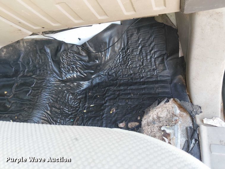 image for item EC1294 2008 Ford F250 Super Duty flatbed pickup truck