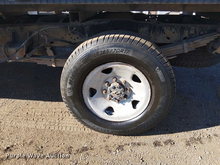 image for item EC1294 2008 Ford F250 Super Duty flatbed pickup truck