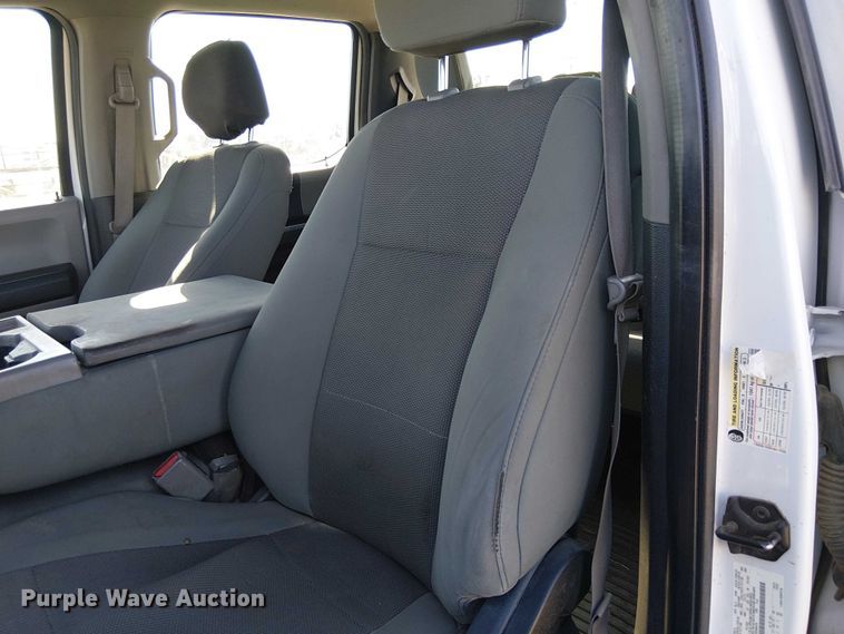 image for item EC1303 2017 Ford F250 Super Duty Crew Cab utility bed pickup truck