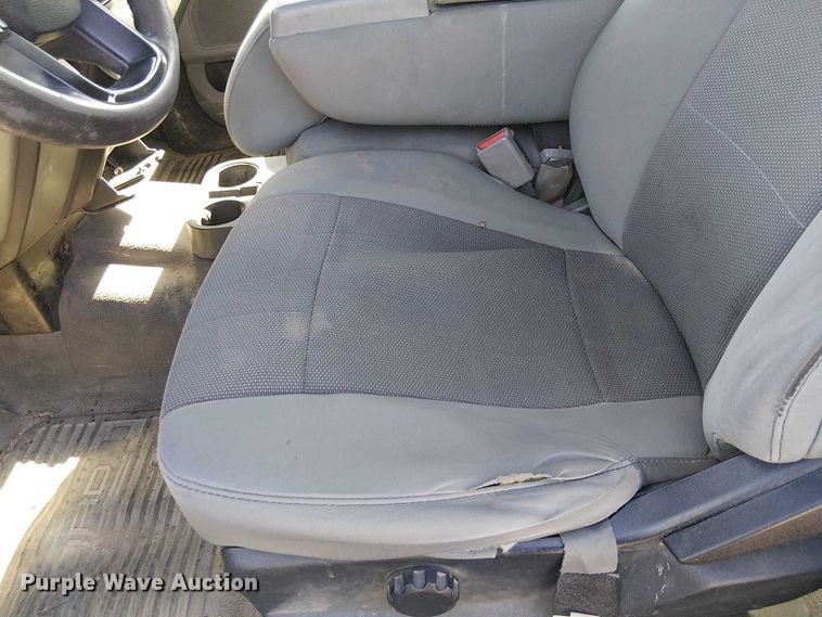 image for item EC1303 2017 Ford F250 Super Duty Crew Cab utility bed pickup truck