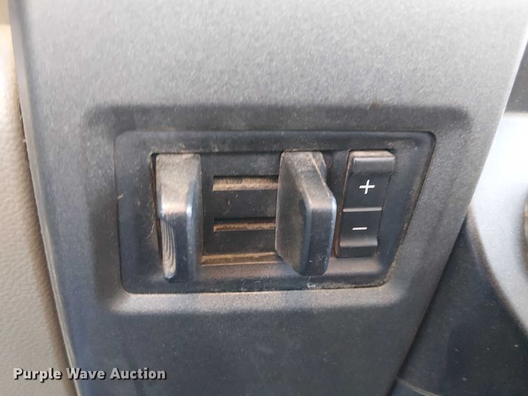 image for item EC1303 2017 Ford F250 Super Duty Crew Cab utility bed pickup truck