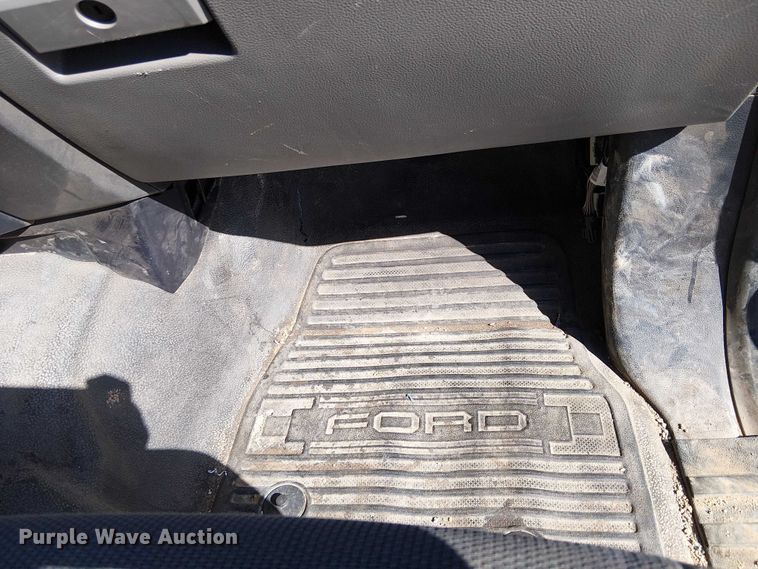 image for item EC1303 2017 Ford F250 Super Duty Crew Cab utility bed pickup truck