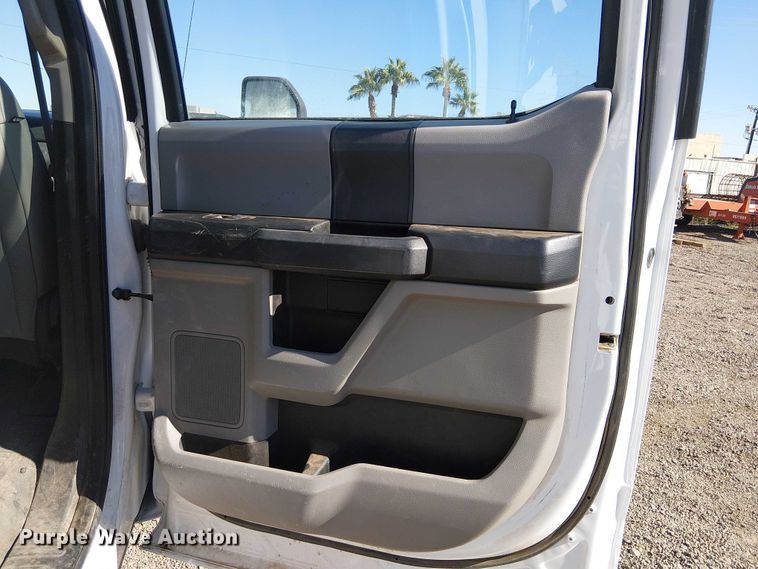 image for item EC1303 2017 Ford F250 Super Duty Crew Cab utility bed pickup truck