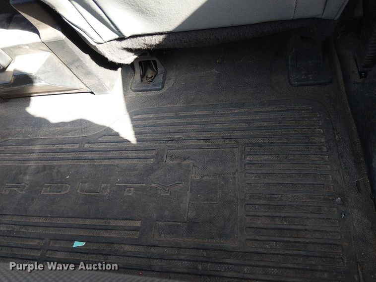 image for item EC1303 2017 Ford F250 Super Duty Crew Cab utility bed pickup truck