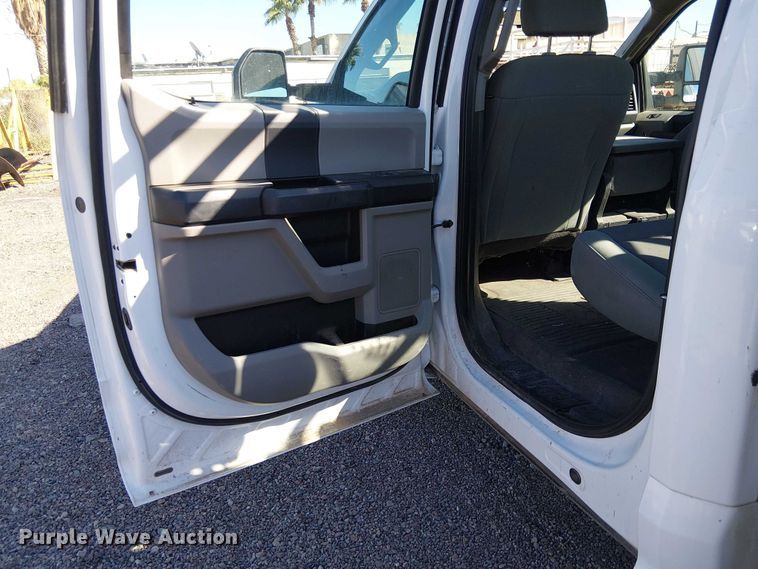 image for item EC1303 2017 Ford F250 Super Duty Crew Cab utility bed pickup truck