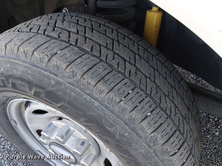 image for item EC1303 2017 Ford F250 Super Duty Crew Cab utility bed pickup truck