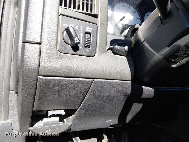 image for item EC1314 2003 Dodge Ram 2500 Quad Cab pickup truck