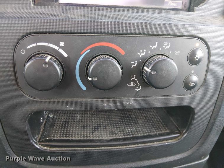 image for item EC1314 2003 Dodge Ram 2500 Quad Cab pickup truck