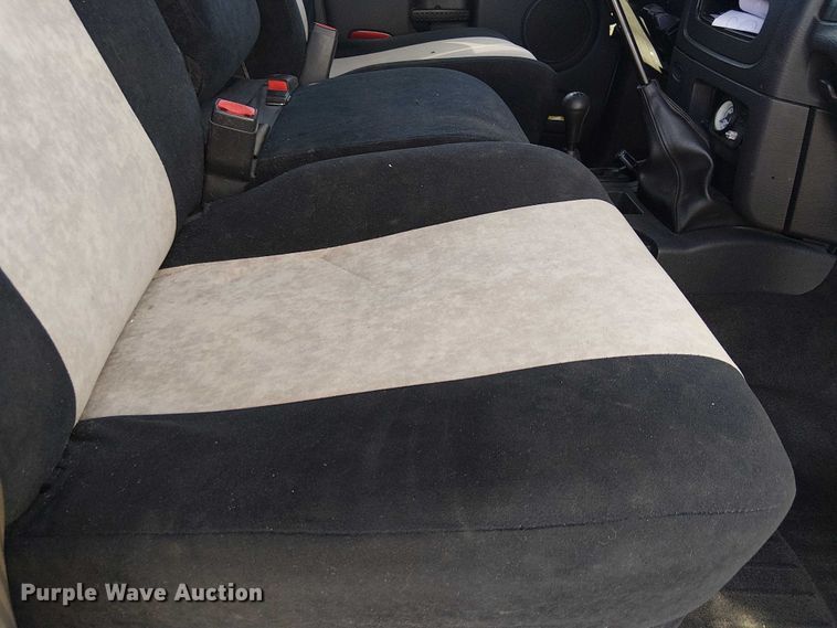 image for item EC1314 2003 Dodge Ram 2500 Quad Cab pickup truck