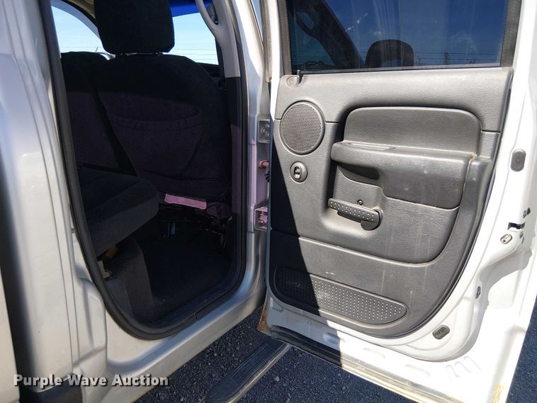 image for item EC1314 2003 Dodge Ram 2500 Quad Cab pickup truck