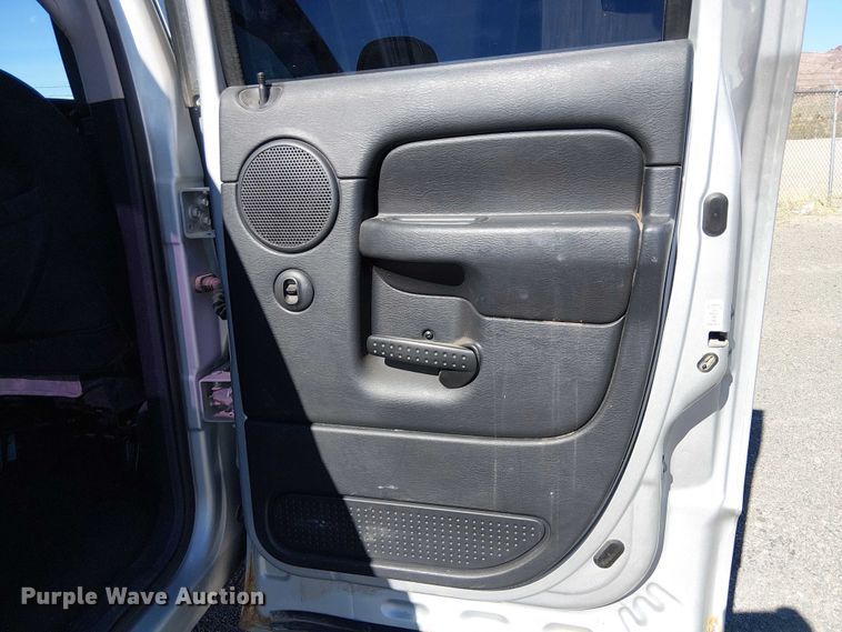 image for item EC1314 2003 Dodge Ram 2500 Quad Cab pickup truck