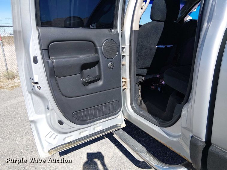 image for item EC1314 2003 Dodge Ram 2500 Quad Cab pickup truck