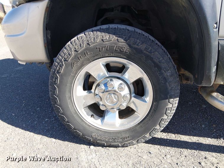 image for item EC1314 2003 Dodge Ram 2500 Quad Cab pickup truck