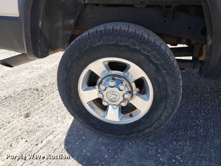 image for item EC1314 2003 Dodge Ram 2500 Quad Cab pickup truck