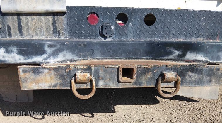 image for item EC1326 2005 Chevrolet Silverado 3500 utility bed pickup truck