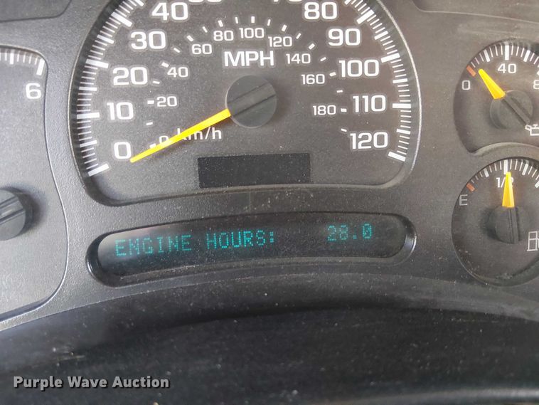 image for item EC1326 2005 Chevrolet Silverado 3500 utility bed pickup truck