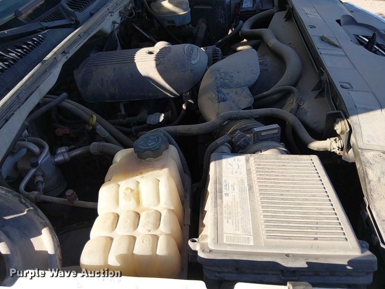 image for item EC1326 2005 Chevrolet Silverado 3500 utility bed pickup truck